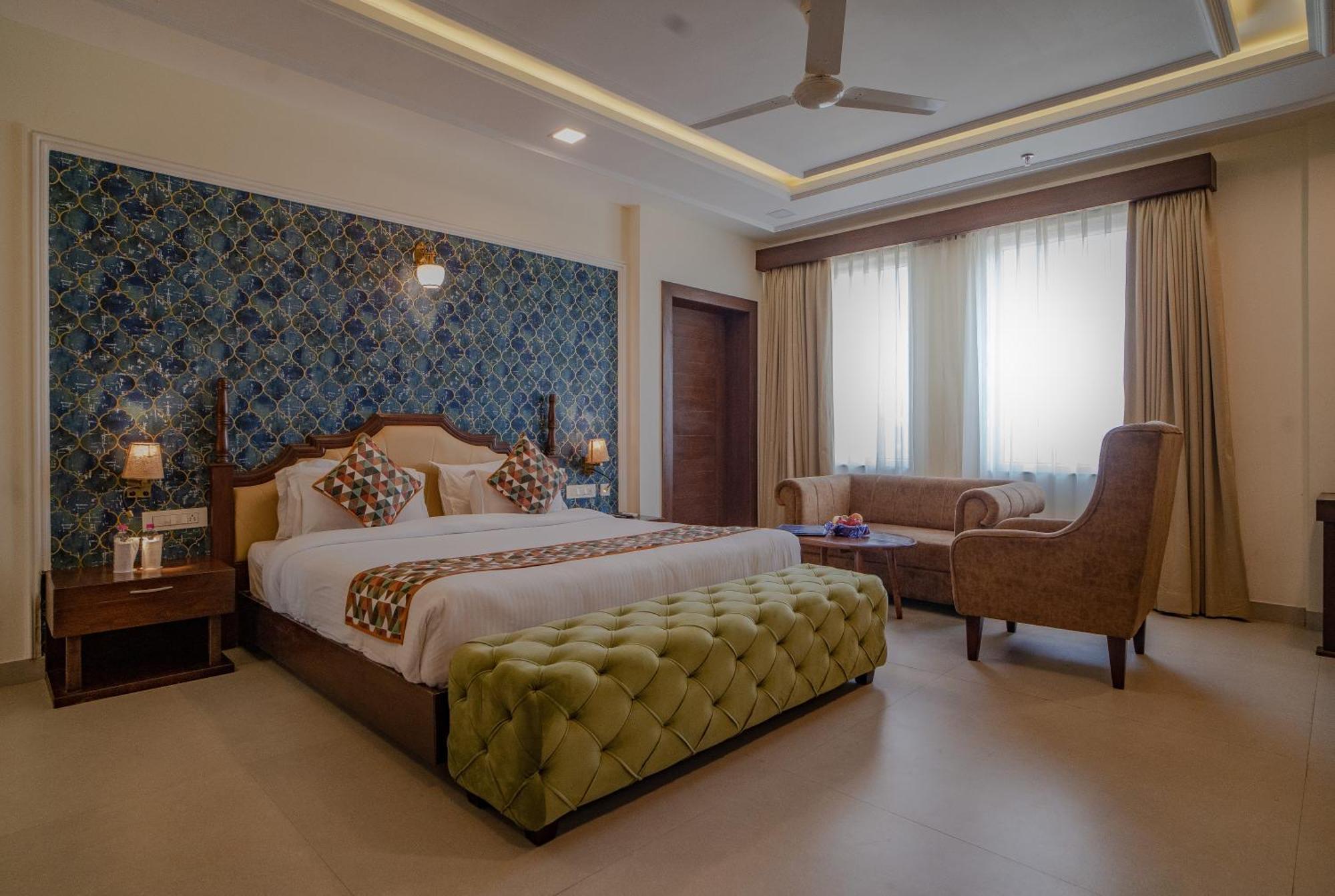 The Courtyard - Beyond Bar & Club Hotel Удайпур Екстериор снимка