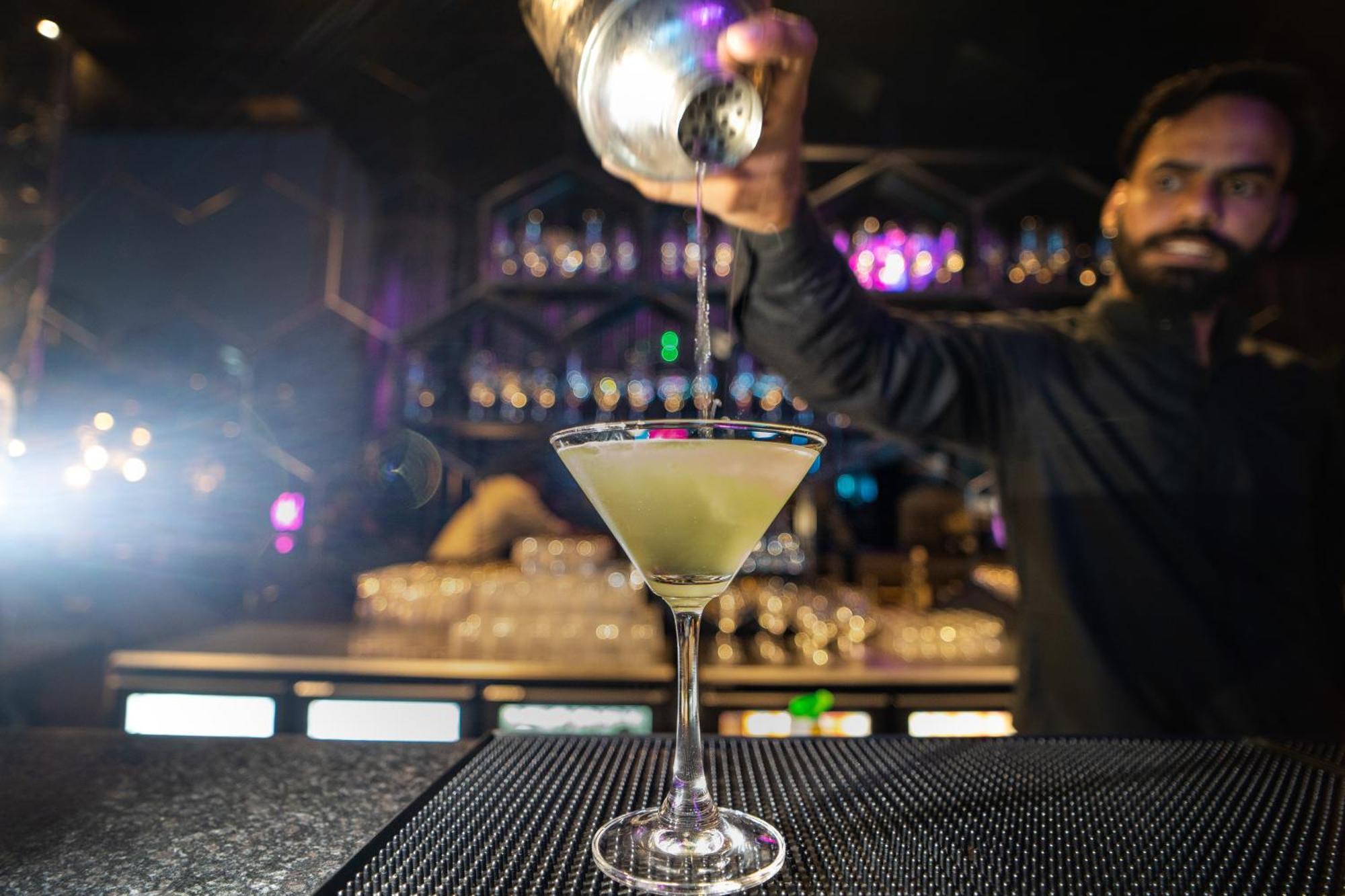 The Courtyard - Beyond Bar & Club Hotel Удайпур Екстериор снимка